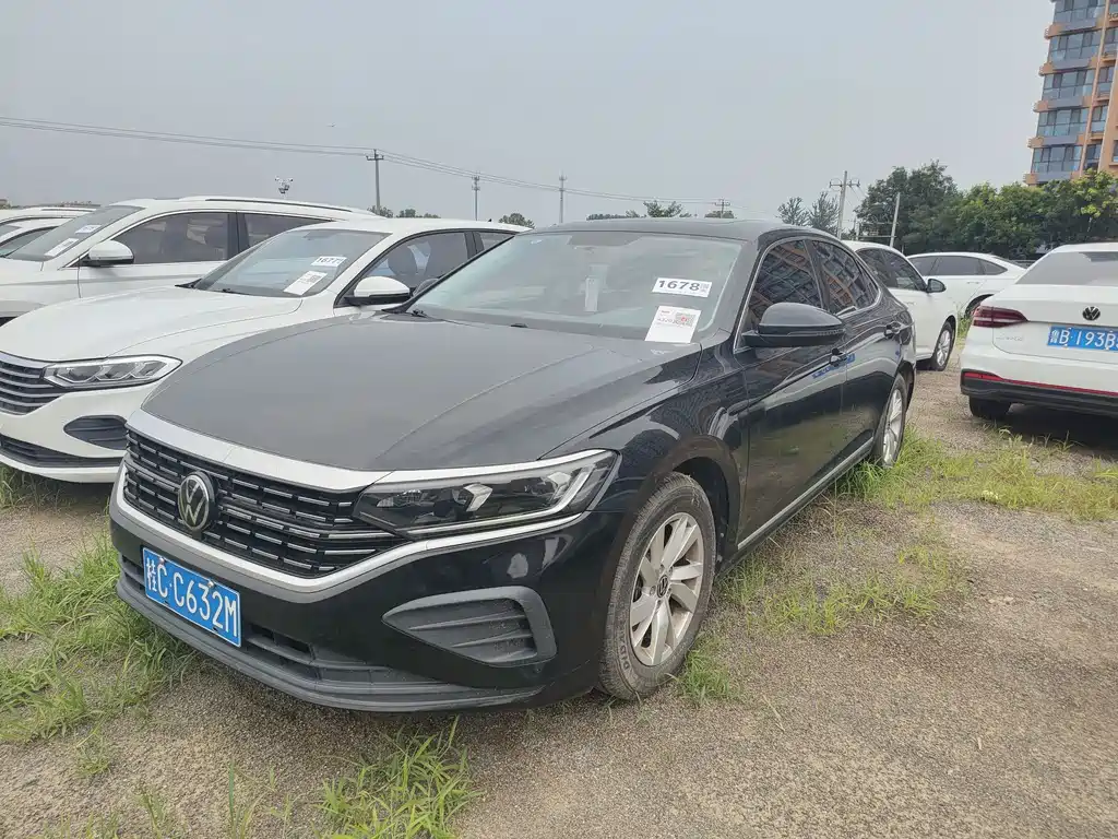 Volkswagen Passat 2024