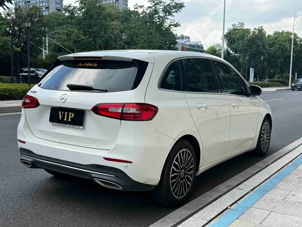 Mercedes-Benz B-Class 2021