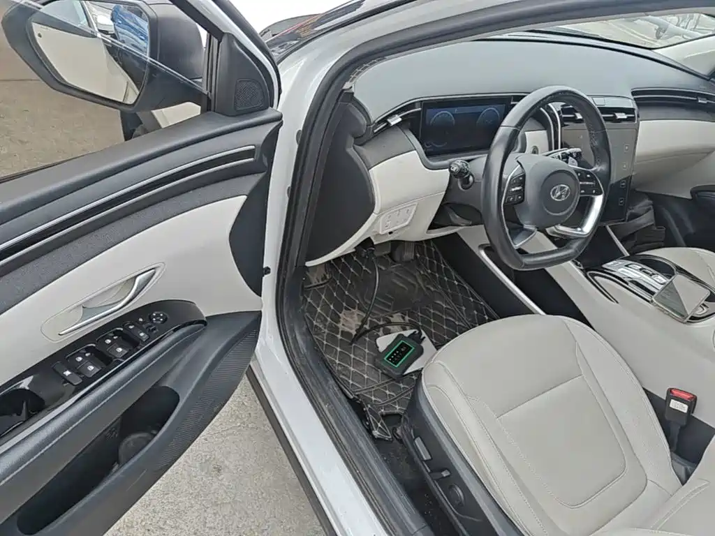 Hyundai Tucson 2021 — фото 16