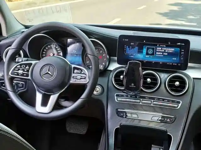 Mercedes-Benz C-Class 2019 — фото 8