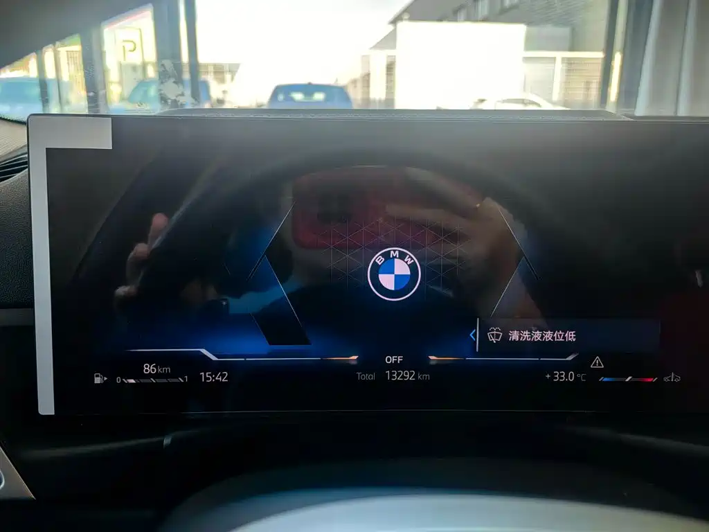 BMW 3 Series 2024 — фото 10
