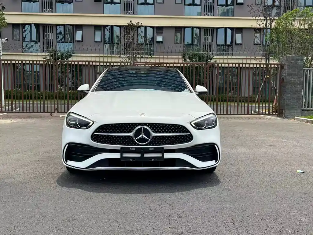 Mercedes-Benz C-Class 2023 — фото 2