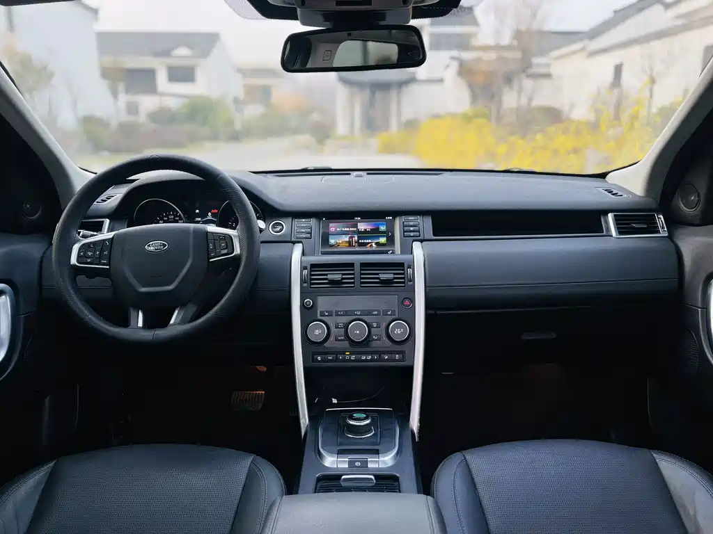 Land Rover Discovery Sport 2019 — фото 8