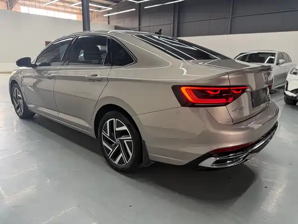 Volkswagen Sagitar 2023