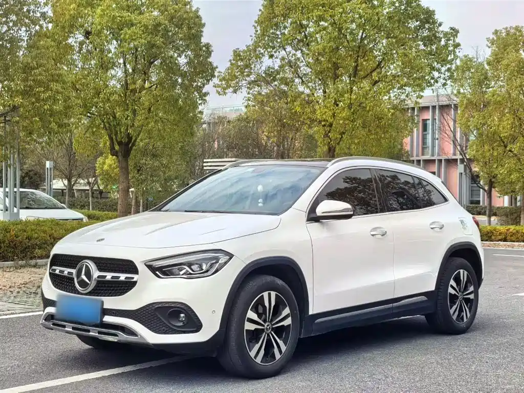 Mercedes-Benz GLA 2021 — фото 1