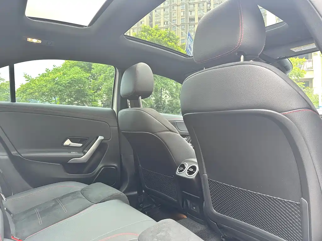 Mercedes-Benz A-Class 2025 — фото 11