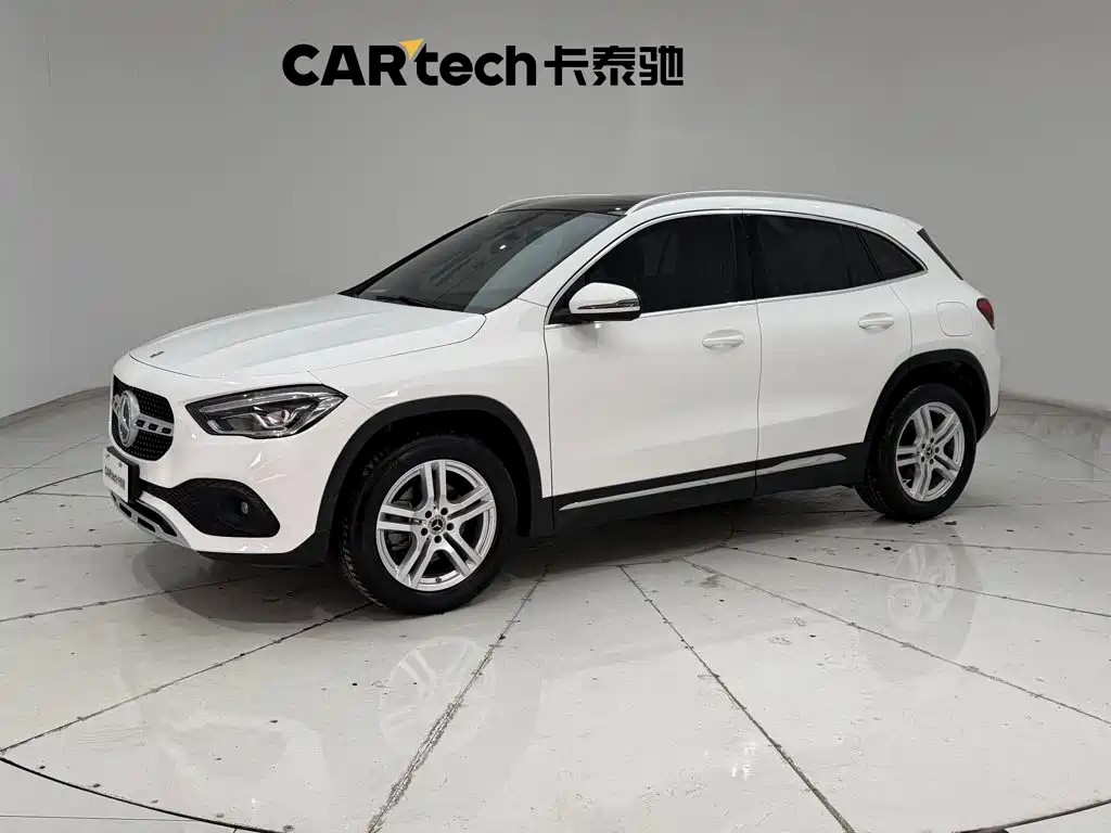 Mercedes-Benz GLA 2023 — фото 1