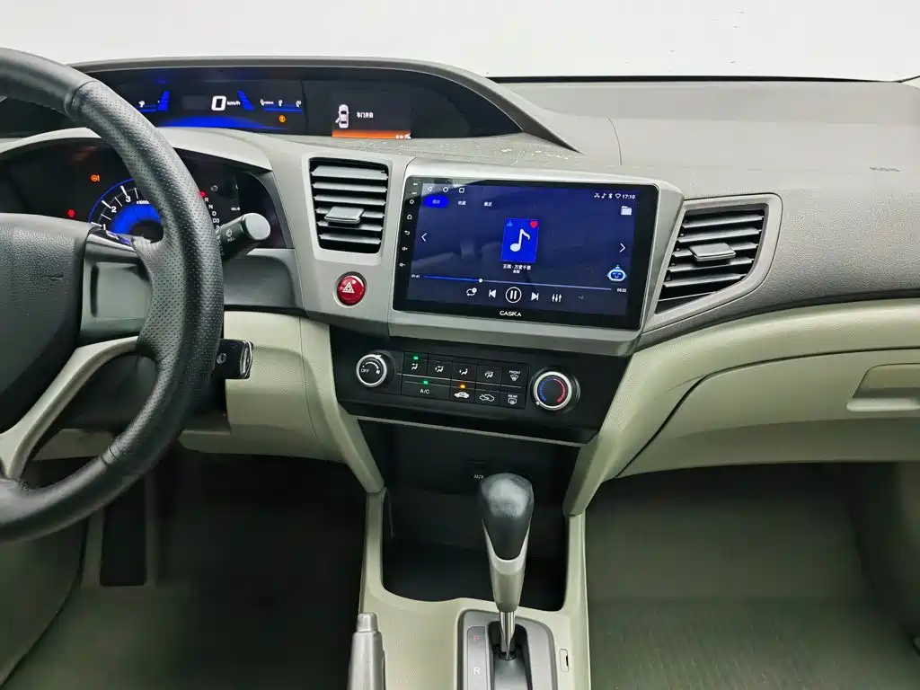 Honda Civic 2012 — фото 12