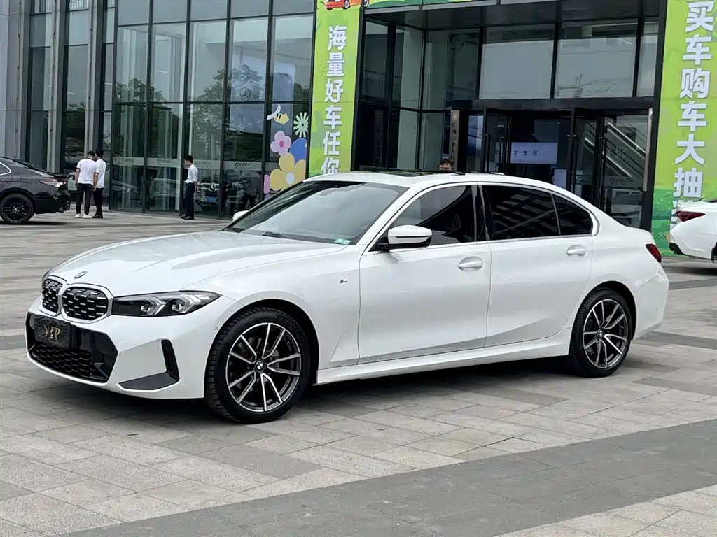 BMW 3 Series 2023 — фото 1