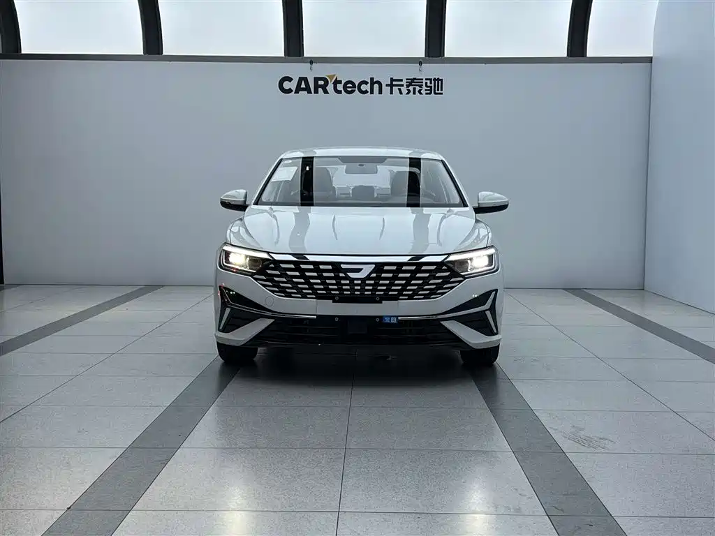 Jetta VA7 — фото 1