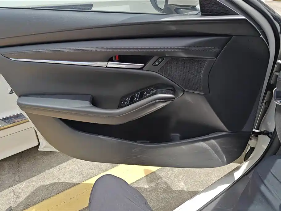 Mazda 3 Angkesela 2020