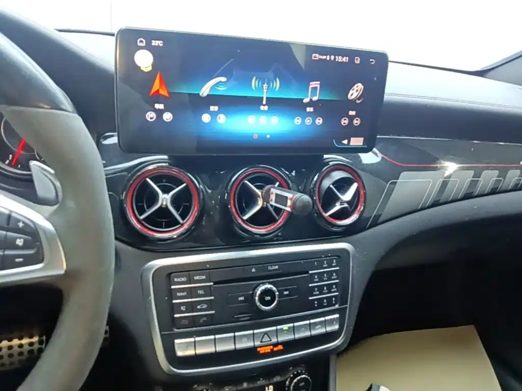 Mercedes-Benz CLA AMG 2018 — фото 13