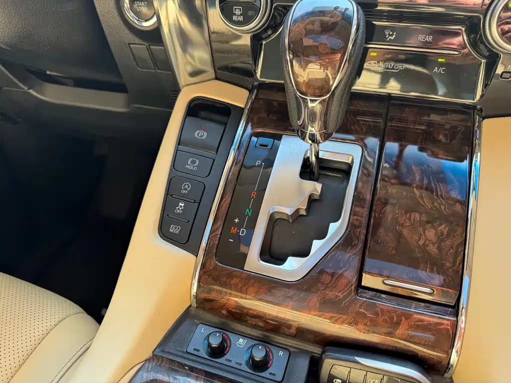Toyota Alphard 2019 — фото 22
