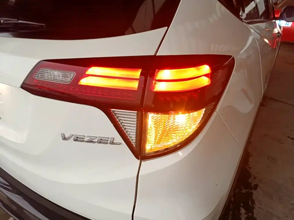 Honda Vezel 2020 — фото 8
