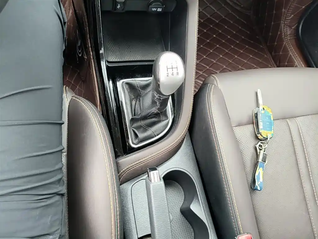 Changan Eado DT 2018 — фото 14