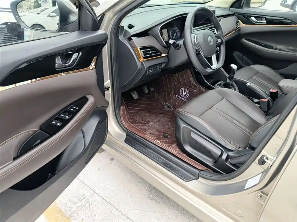 Changan Eado DT 2018 — фото 16