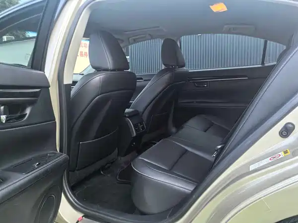 Lexus ES 2013