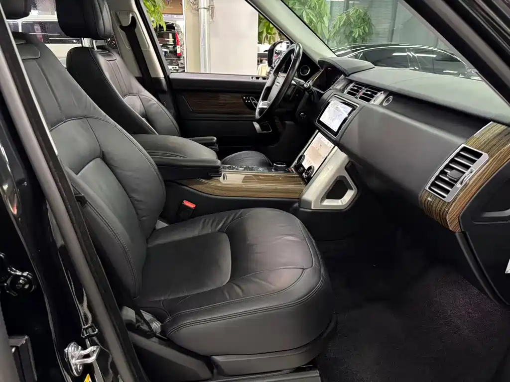 Land Rover Range Rover 2019 — фото 10