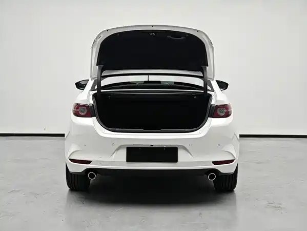 Mazda 3 Axela 2023
