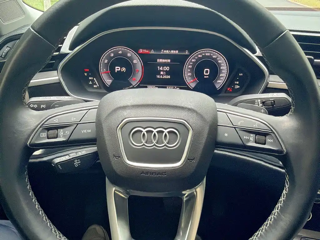 Audi Q3 2023 — фото 11
