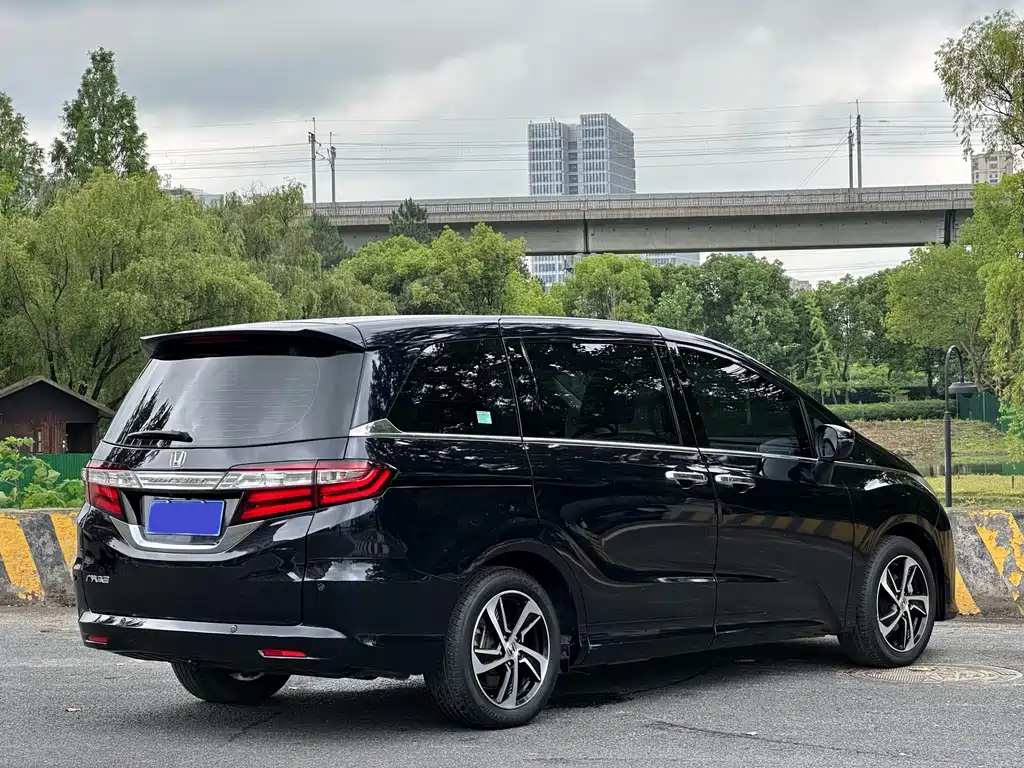 Honda Odyssey 2018 — фото 7