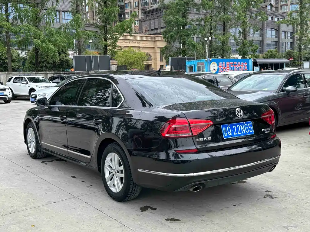 Volkswagen Passat 2016 — фото 15