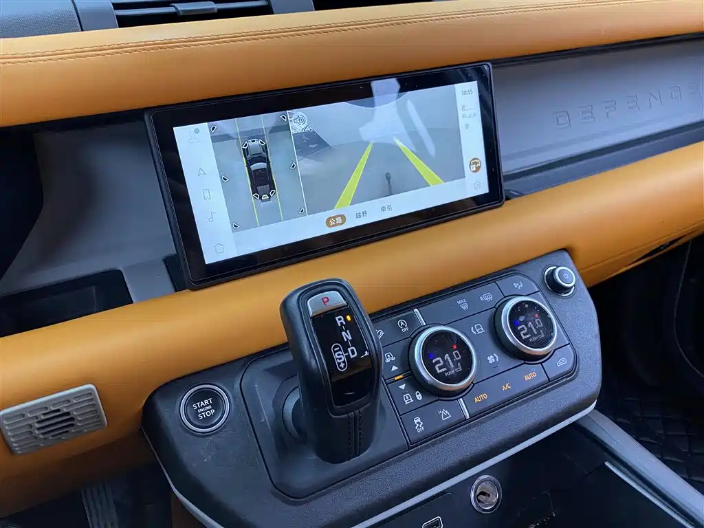 Land Rover Defender 2021 — фото 9