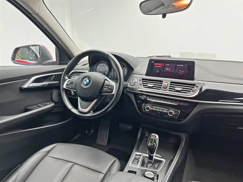 BMW 1 Series 2020 — фото 23