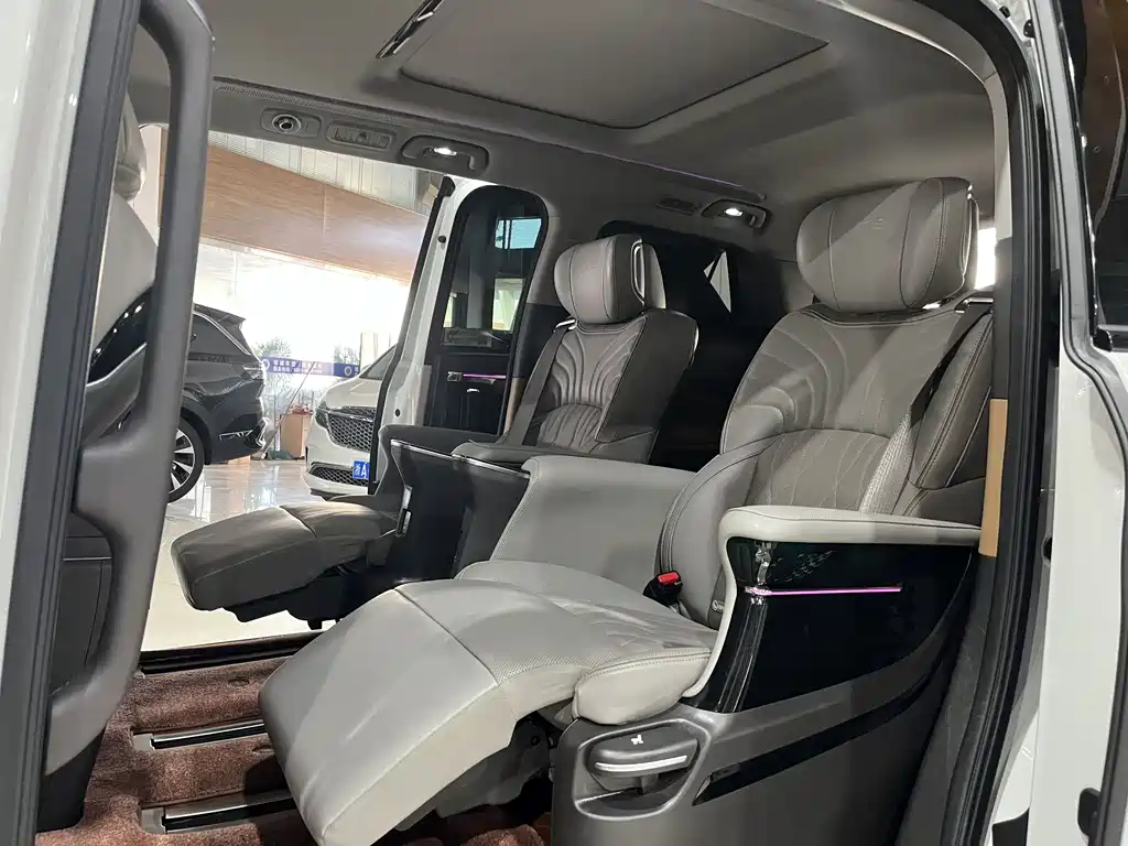 GAC Motor Trumpchi M8 2023 — фото 9