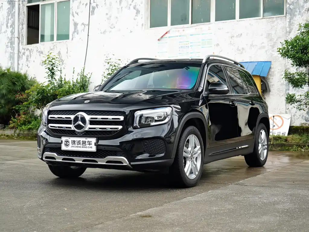 Mercedes-Benz GLB 2023 — фото 1