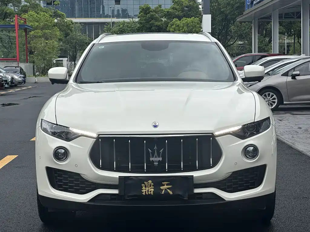 Maserati Levante 2019 — фото 4