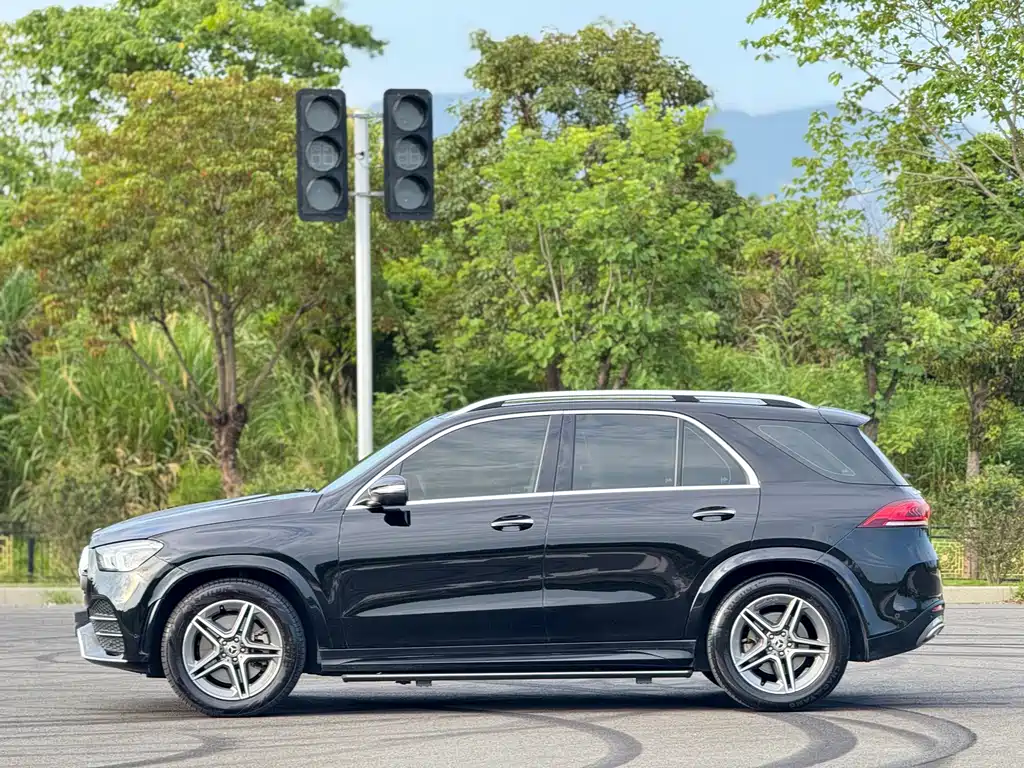 Mercedes-Benz GLE 2021 — фото 19