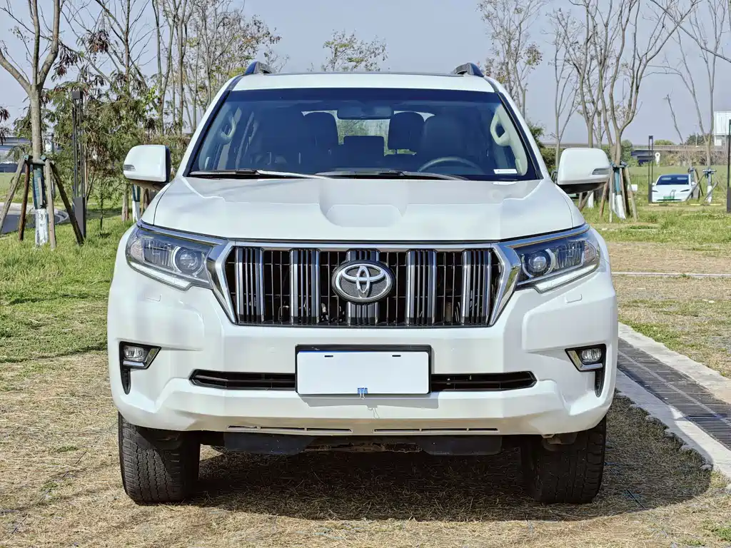 Toyota Prado 2018 — фото 2
