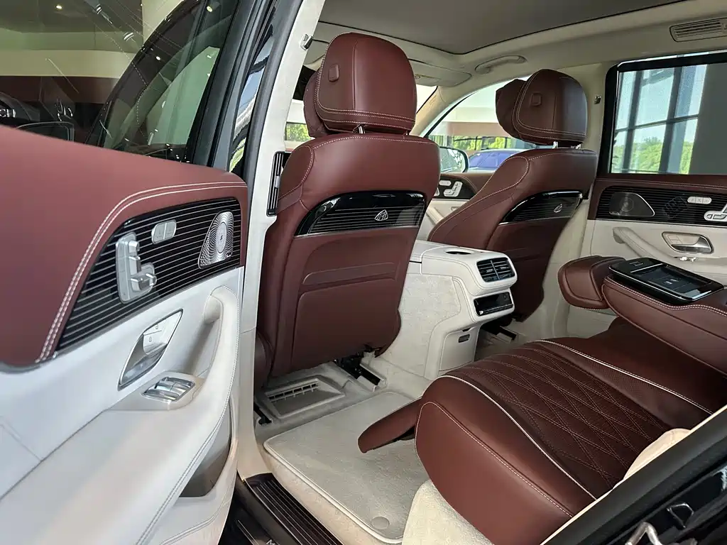 Mercedes-Benz GLS — фото 10