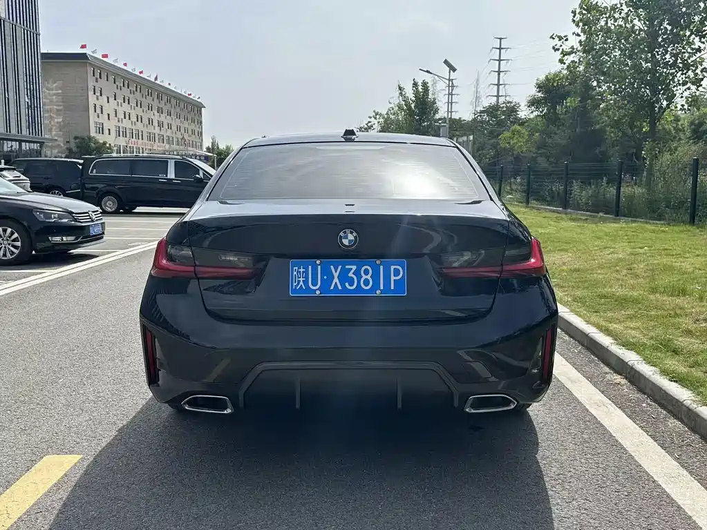 BMW 3 Series 2023 — фото 13