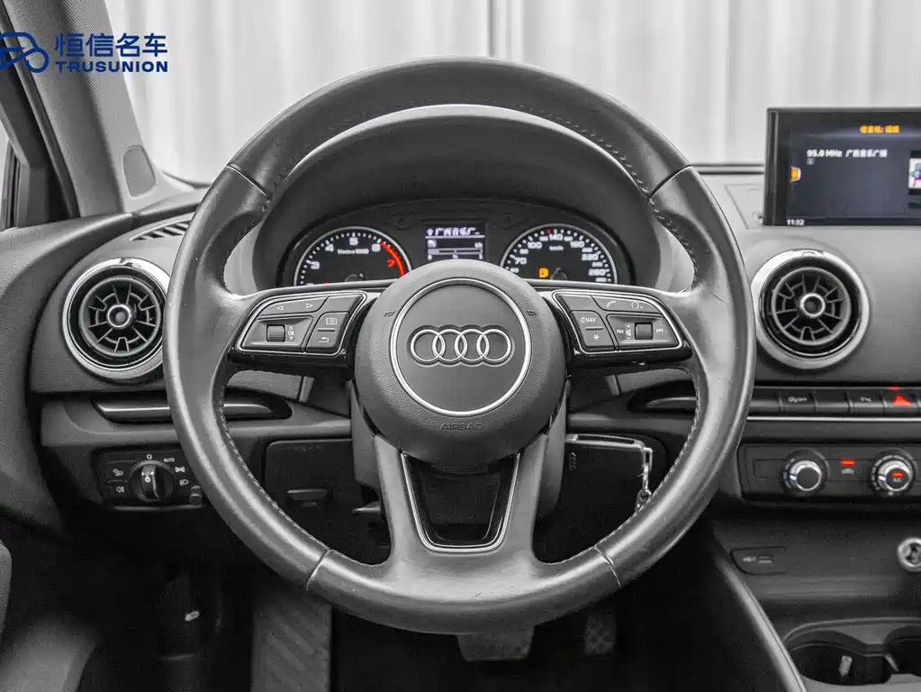 Audi A3 2019 — фото 15