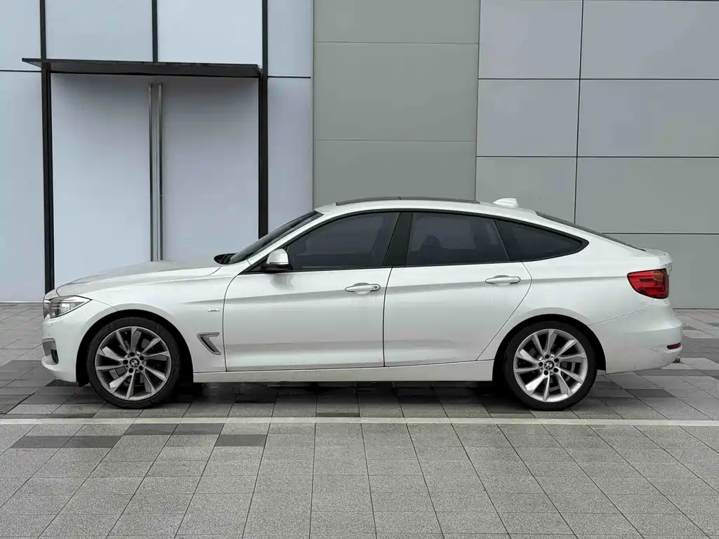 BMW 3 Series GT 2013 — фото 10