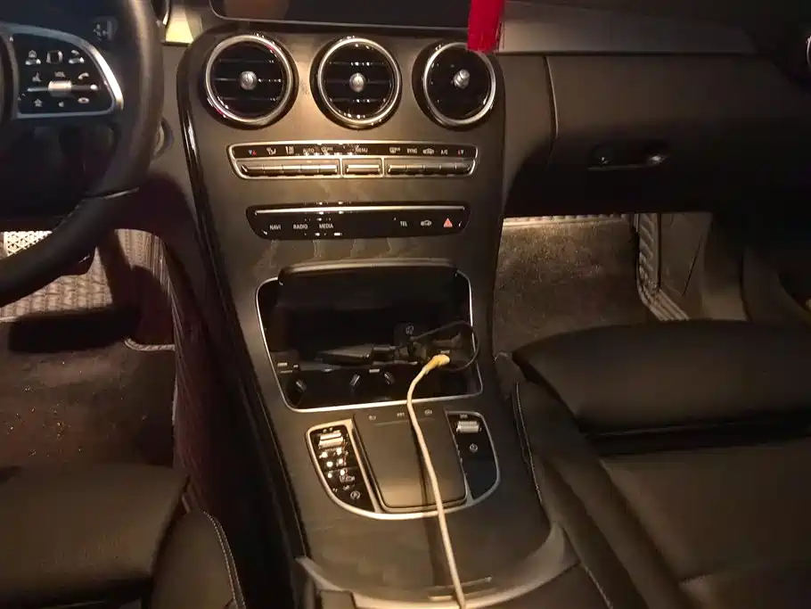 Mercedes-Benz C-Class 2019 — фото 15
