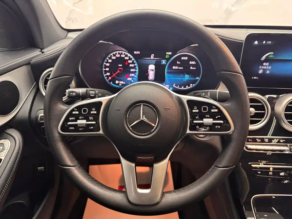 Mercedes-Benz GLC 2020 — фото 12