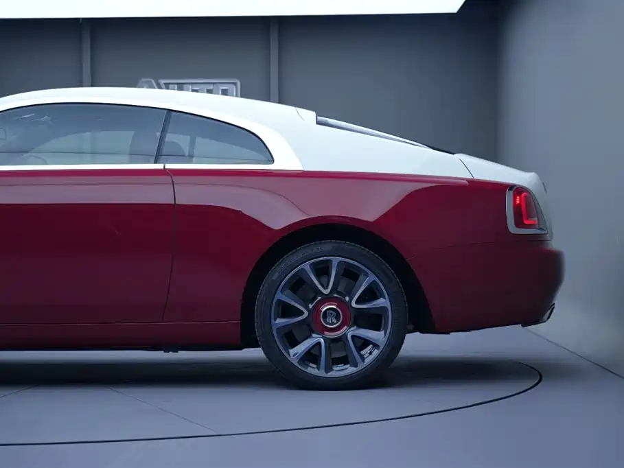 Rolls-Royce Wraith 2017 — фото 6