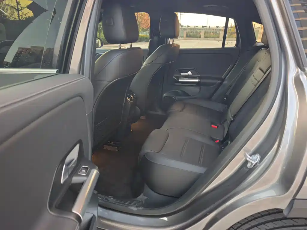 Mercedes-Benz EQA 2022