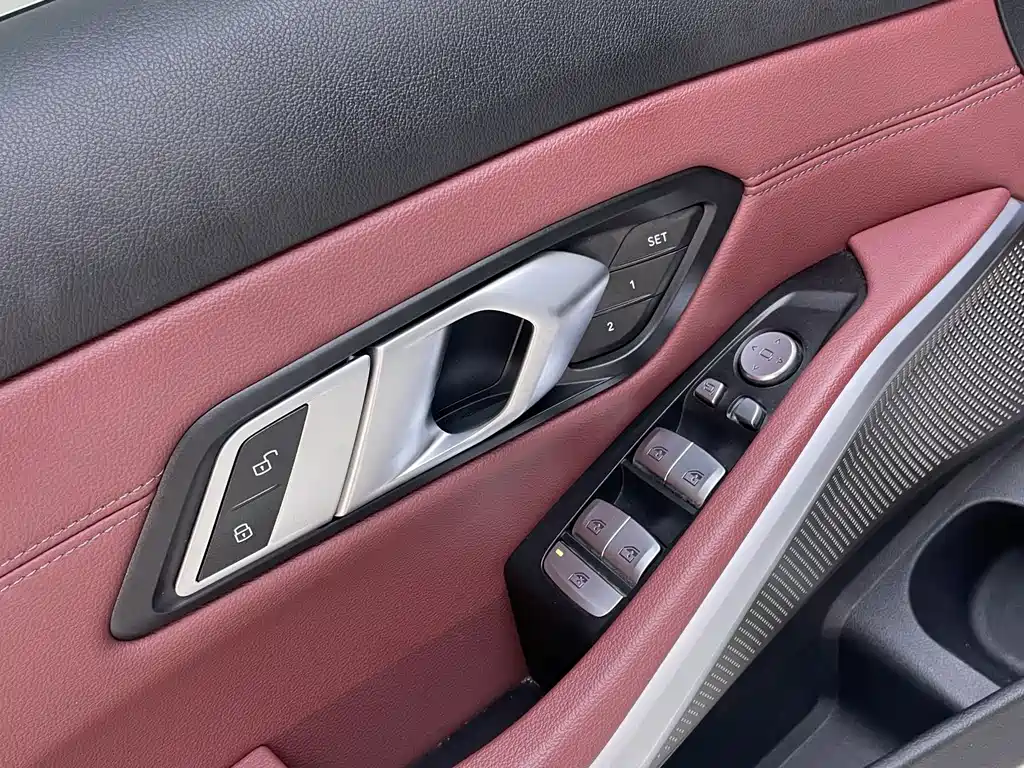 BMW 3 Series 2023 — фото 17