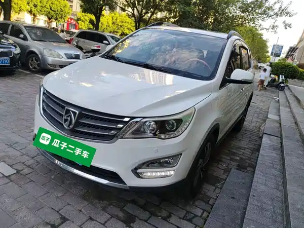 Baojun 560 2015