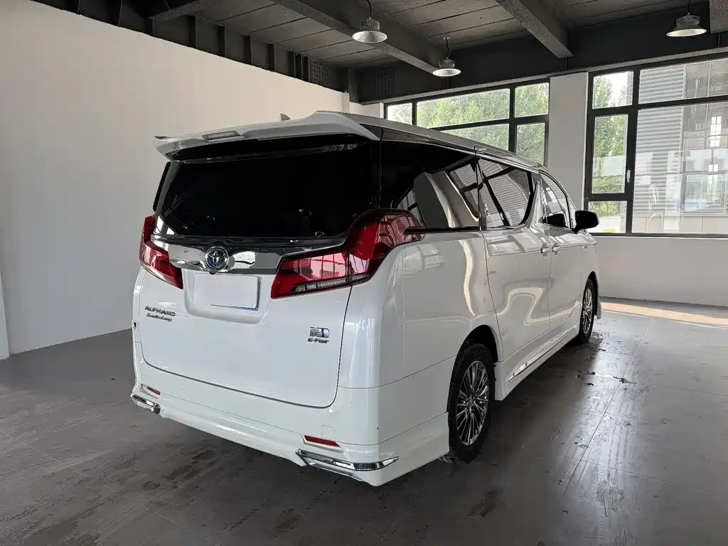 Toyota Vellfire 2021 — фото 5