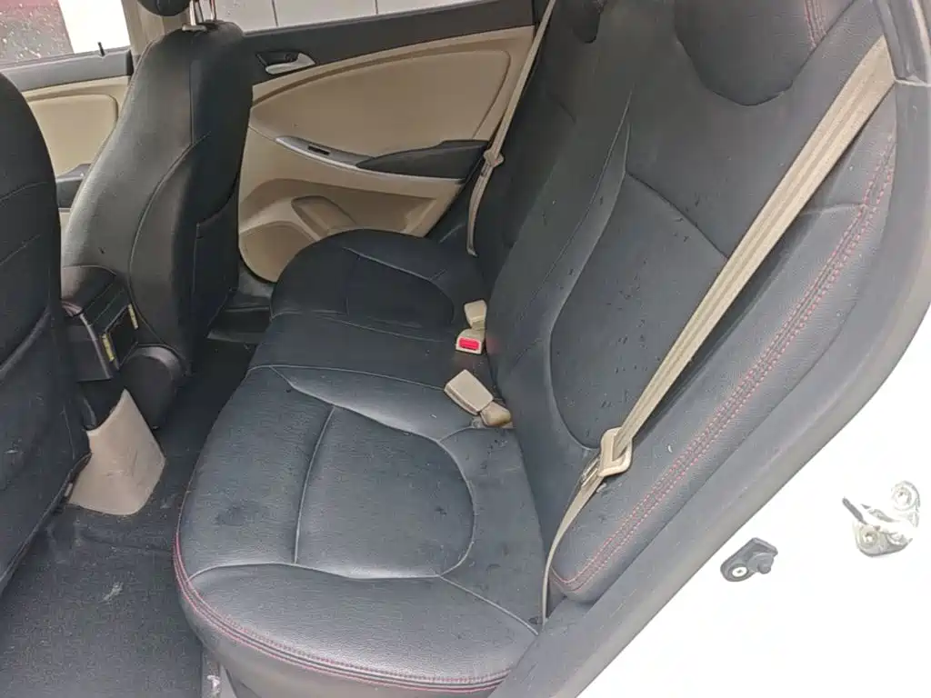 Hyundai Verna 2015 — фото 17