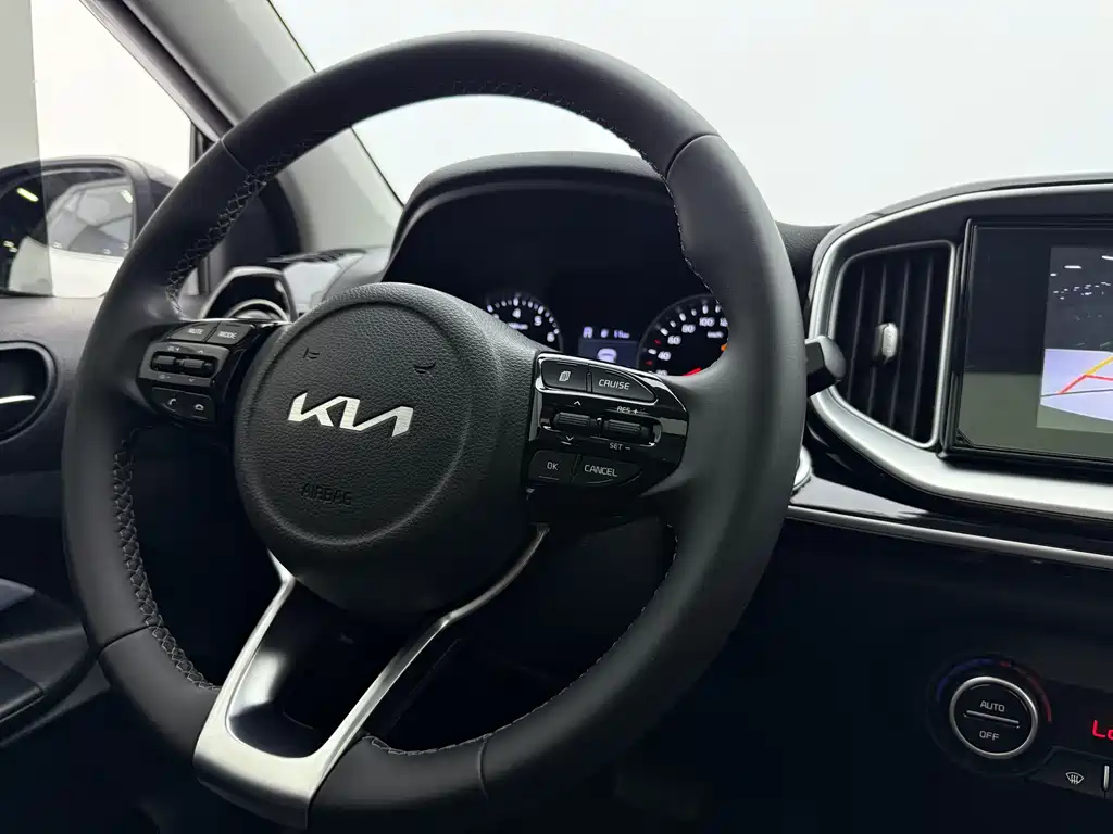 Kia KX1 2022 — фото 12