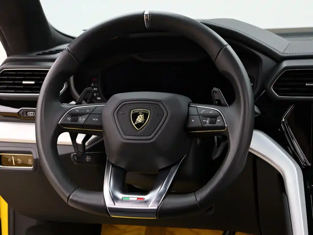 Lamborghini Urus 2021 — фото 13