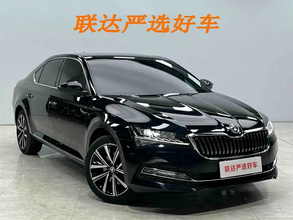 Skoda Superb 2025 — фото 23