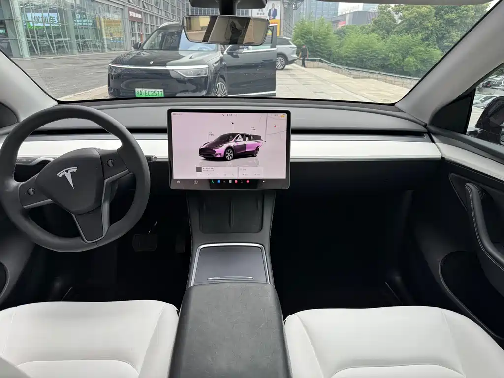 Tesla Model Y 2023 — фото 11