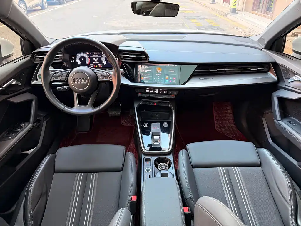 Audi A3 2023 — фото 15